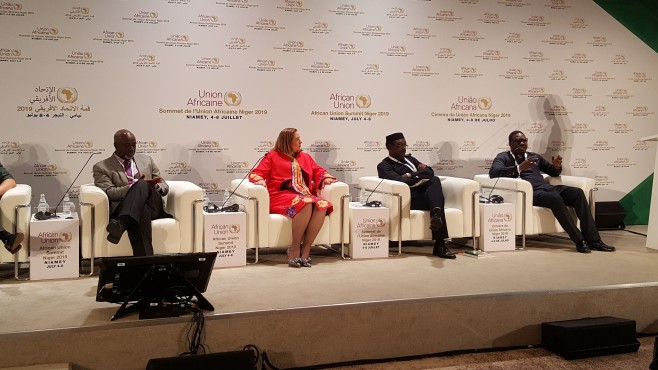 Prominent journalist Maggie Mutesi moderating one of the sessions of AfCFTA business forum, Niamey July 2019.